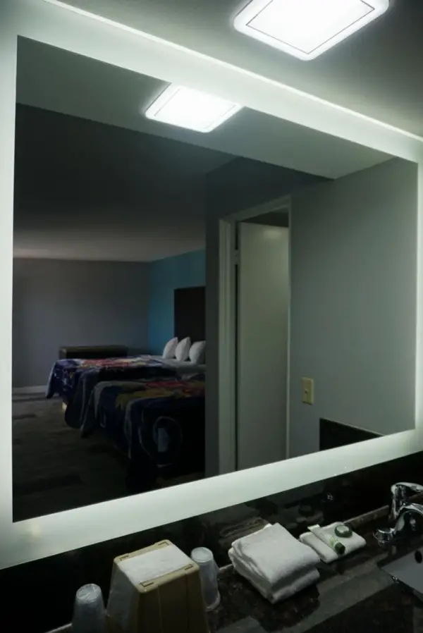 Thunderbird Motel 4